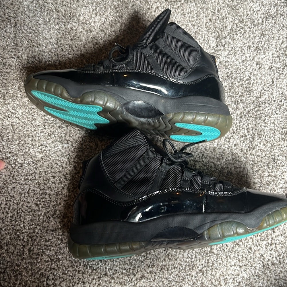 Air Jordan 11 Retro (GS) - Picture 5 of 7